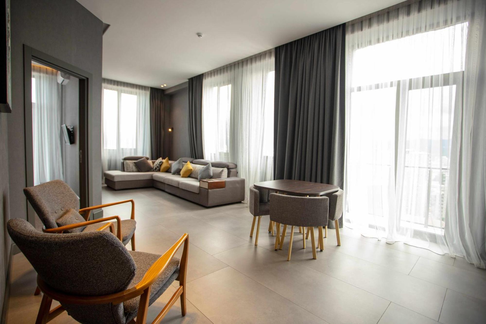 Gumbati Apart Hotel Батуми Экстерьер фото